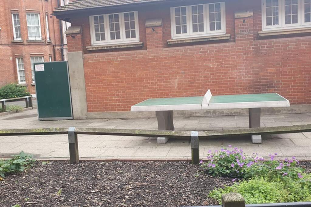 Central 1 Bedroom Apartment *Zone 1* Elephant And Castle Londen Buitenkant foto